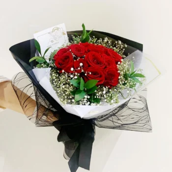 Bouquet-de-Fleurs-Rouges-Rabat-Hay-Riad