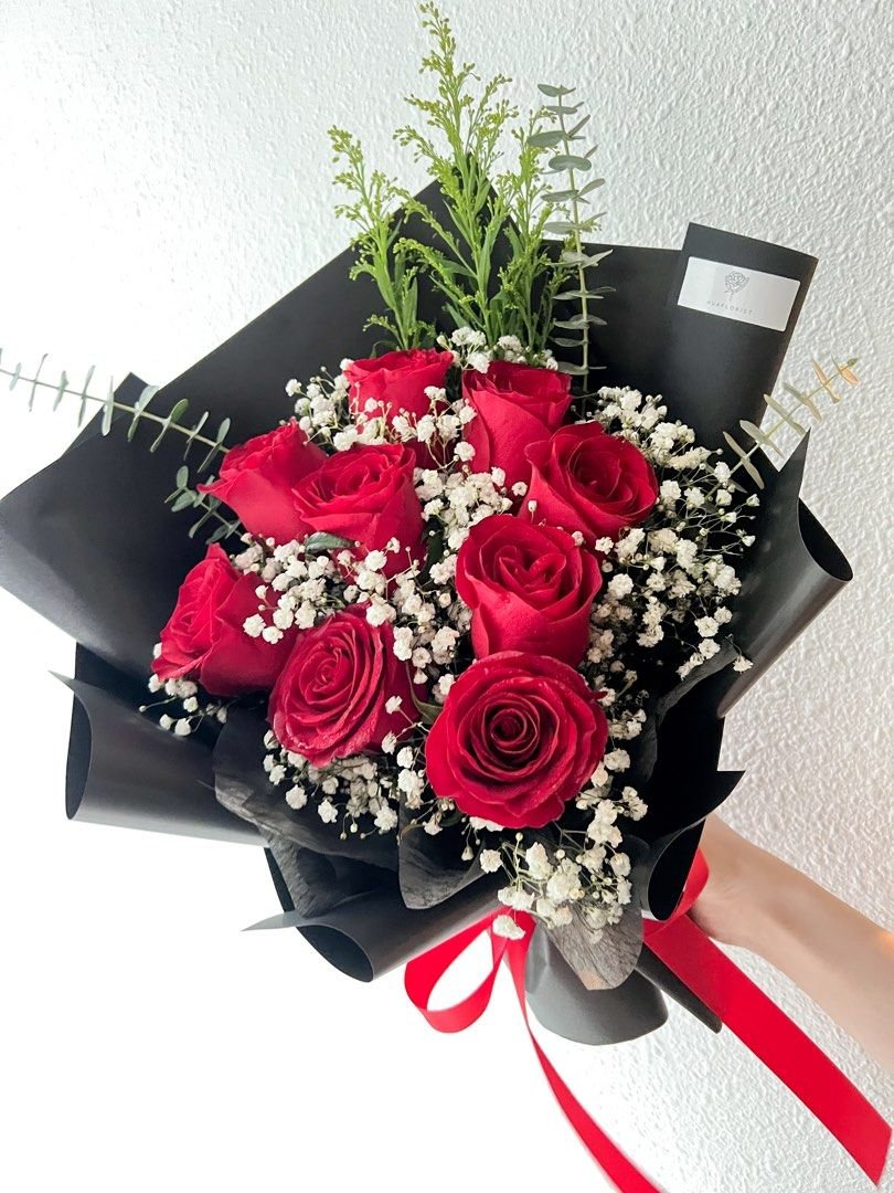 Bouquet-de-Fleurs-Rouges-Rabat-Hay-Riad-maroc